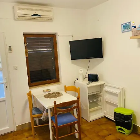 Roxy Apartman Lovište
